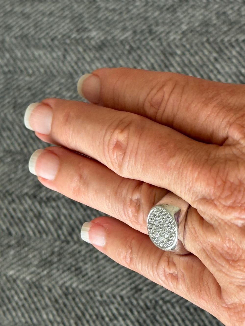 TIFFANY RING KNOCKOFF, PURCHASED IN ROME - Picture 8 of 15